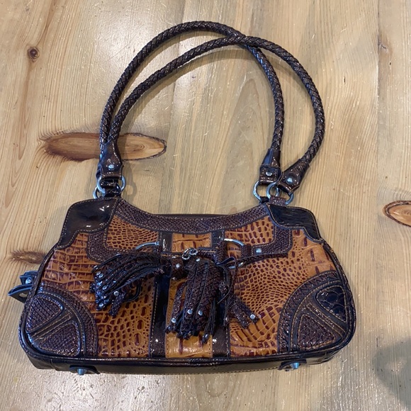 M.C. Purse - Picture 2 of 9